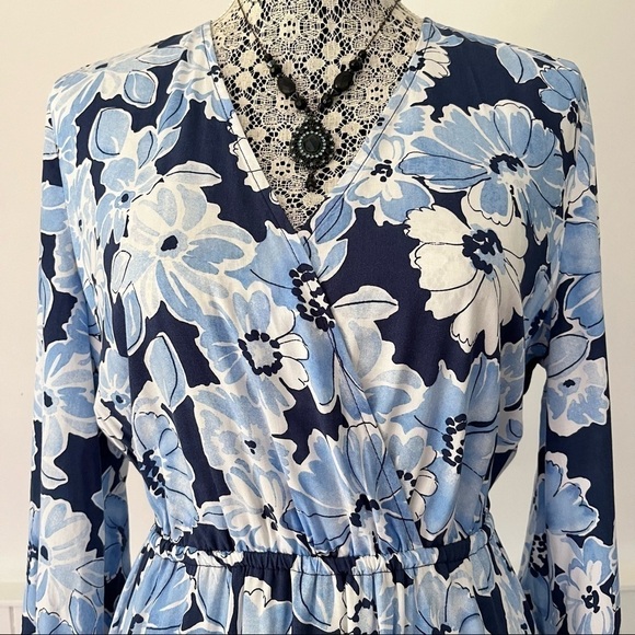 Old Navy Blue Floral Deep V-Neck Faux Wrap Long Sleeve Dress Size S - Picture 3 of 11